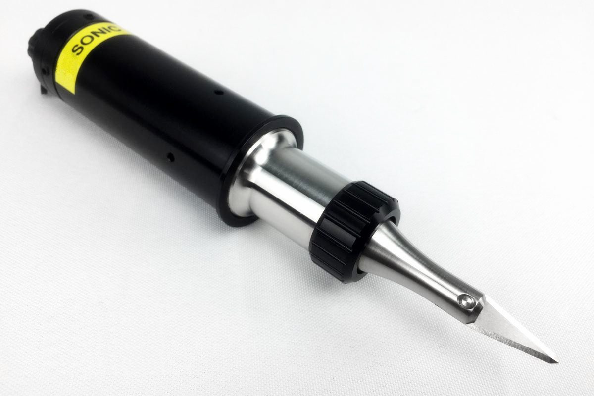 40 kHz handheld cutting knife with blade