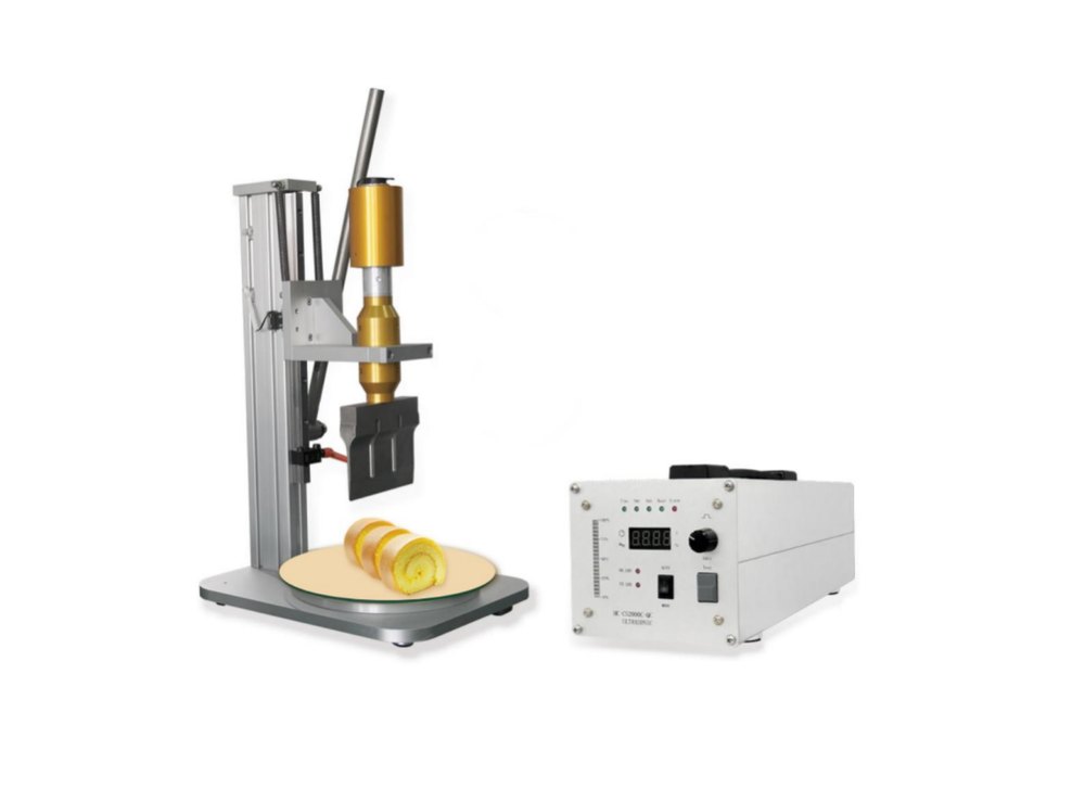 Bench-mounted ultrasonic cutting station with rotary table