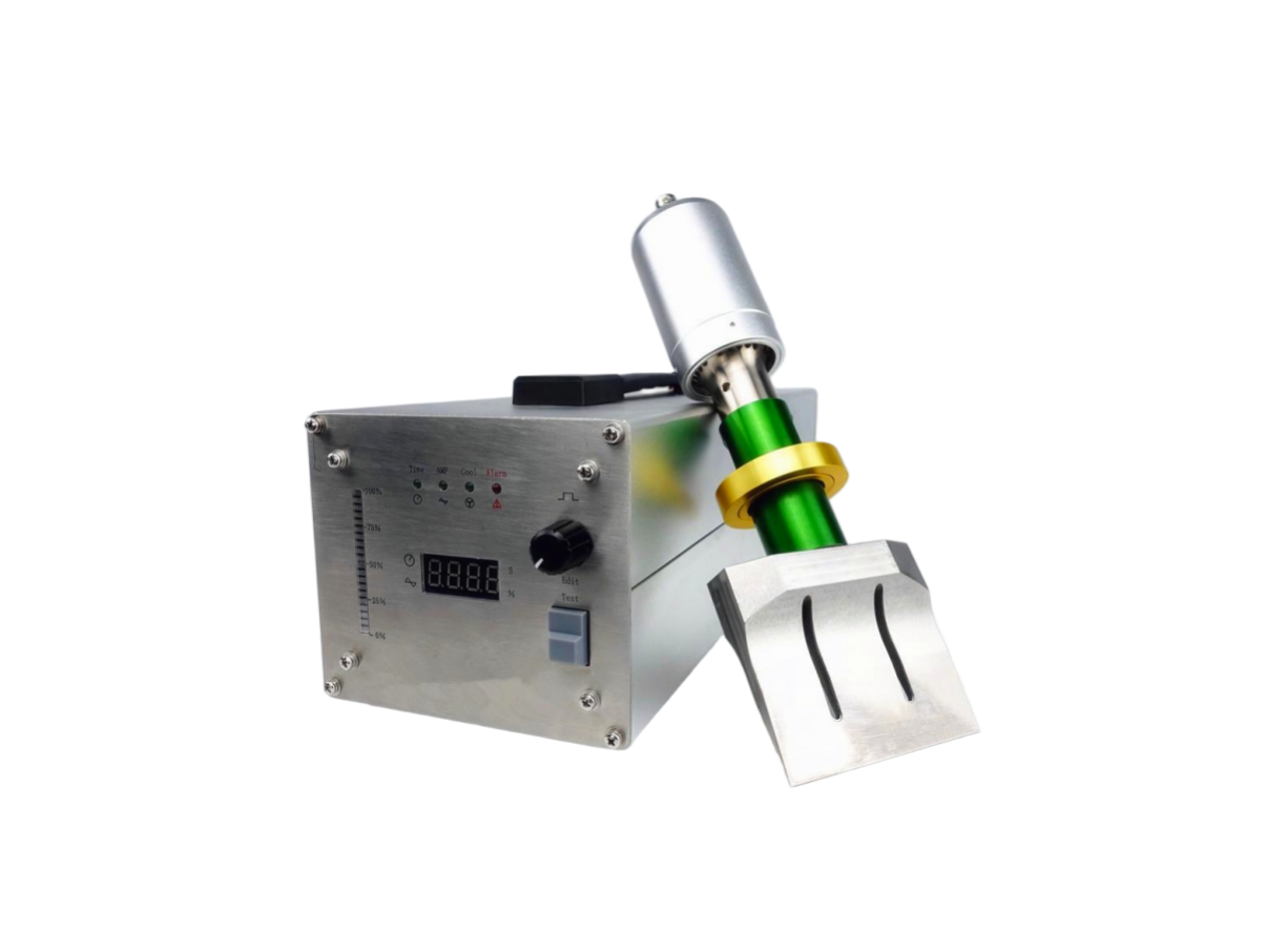 Group of multi-blade ultrasonic cutting heads