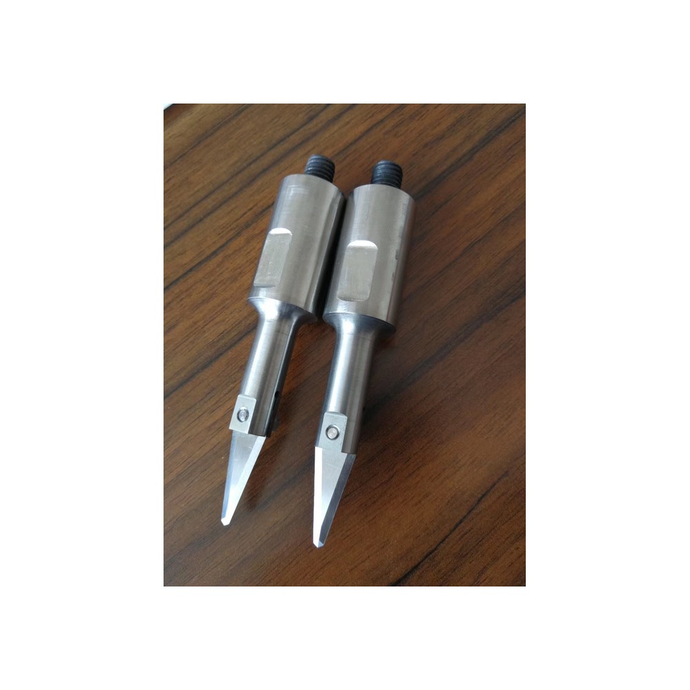 Titanium and alloy ultrasonic cutting knives