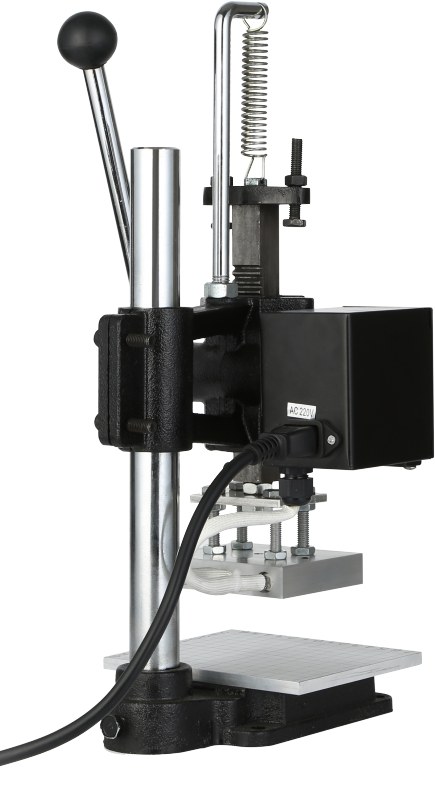 Balanced lever and slide of the manual hot stamping press