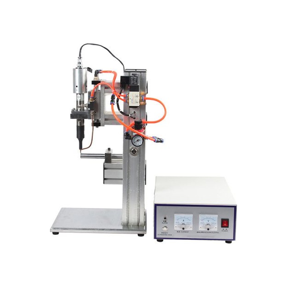 Ultrasonic cutting head mounted on a guide rail