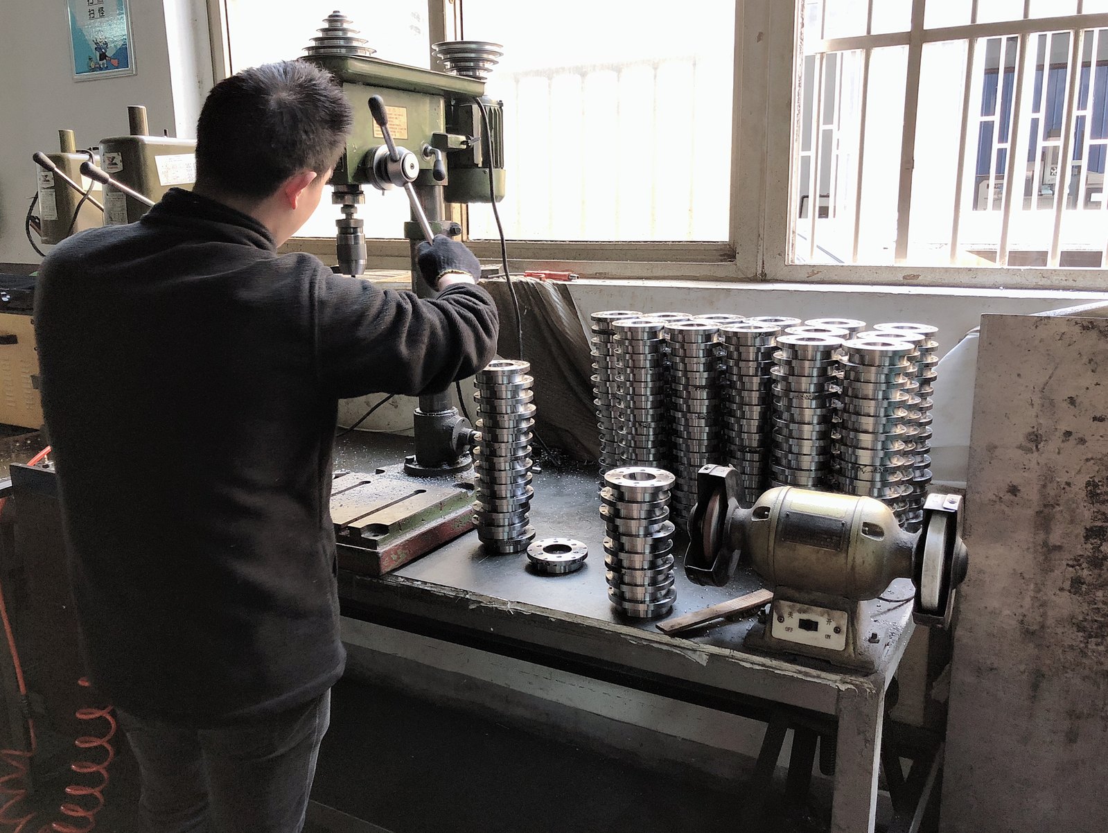 Bench fitting of ultrasonic cutting components